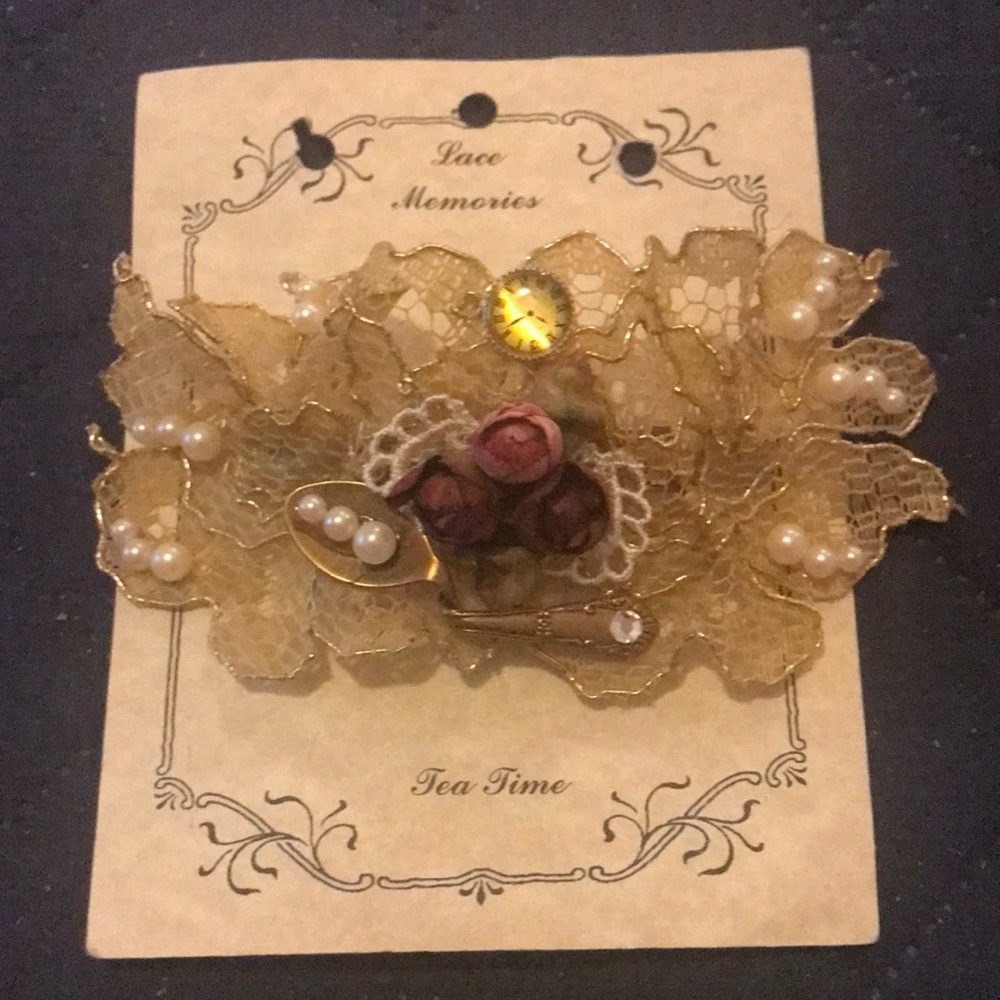 Artisan made Lace Floral Pearl Charms Hair Clip